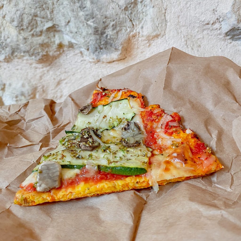 Pizza vegetal con base de zanahoria * MAV Magazine by Aurora Vega