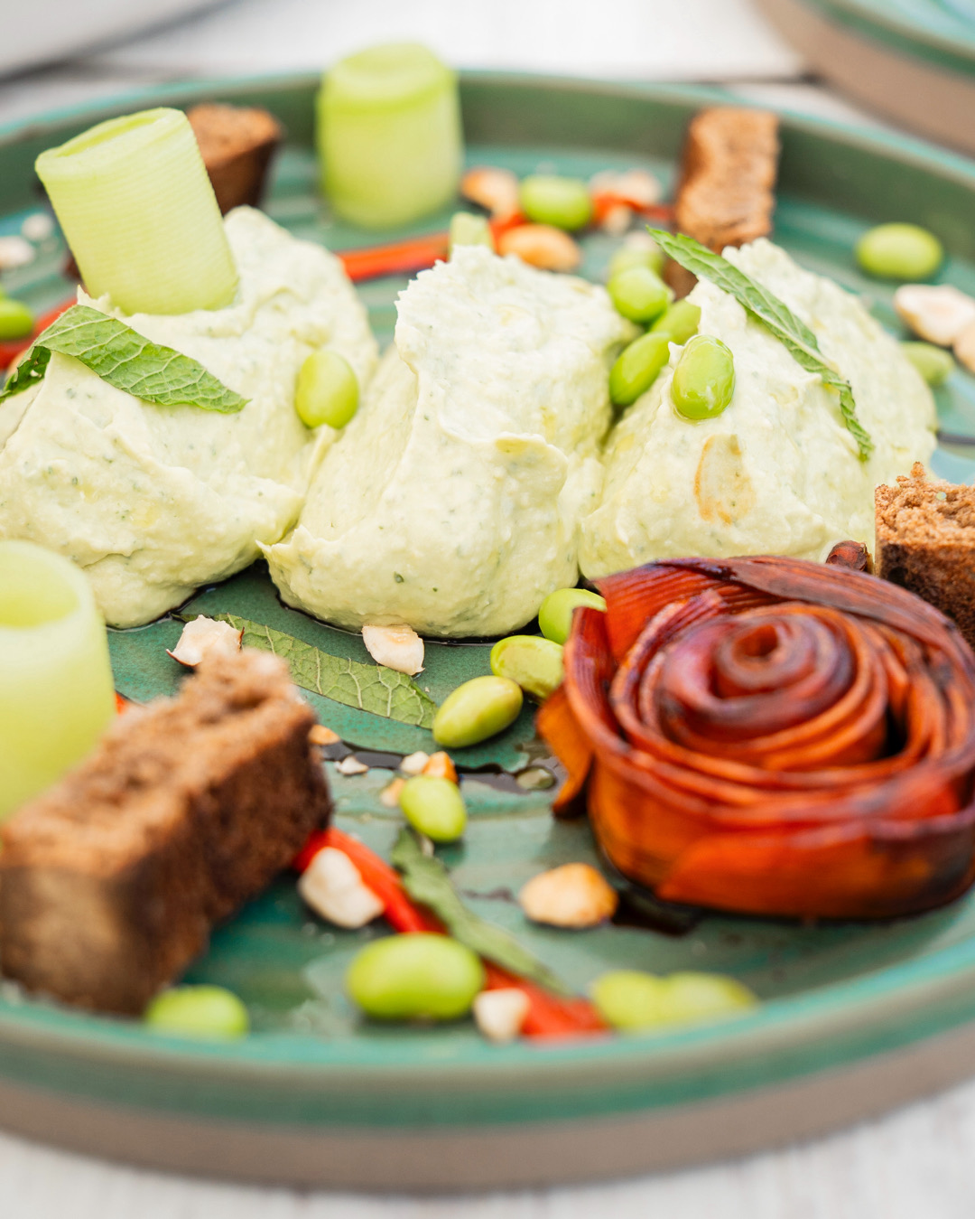 wabi sabi beach mallorca, restaurantes en mallorca con los pies en la arena, restaurantes mallorca, mallorca restaurants, mallorca foodie, aurora vega foodie, planes en mallorca, qué hacer en mallorca, aurora vega foodie, mav magazine