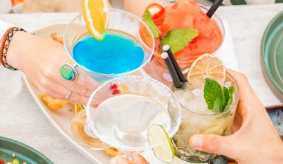 wabi sabi beach mallorca, restaurantes en mallorca con los pies en la arena, restaurantes mallorca, mallorca restaurants, mallorca foodie, aurora vega foodie, planes en mallorca, qué hacer en mallorca, aurora vega foodie, mav magazine