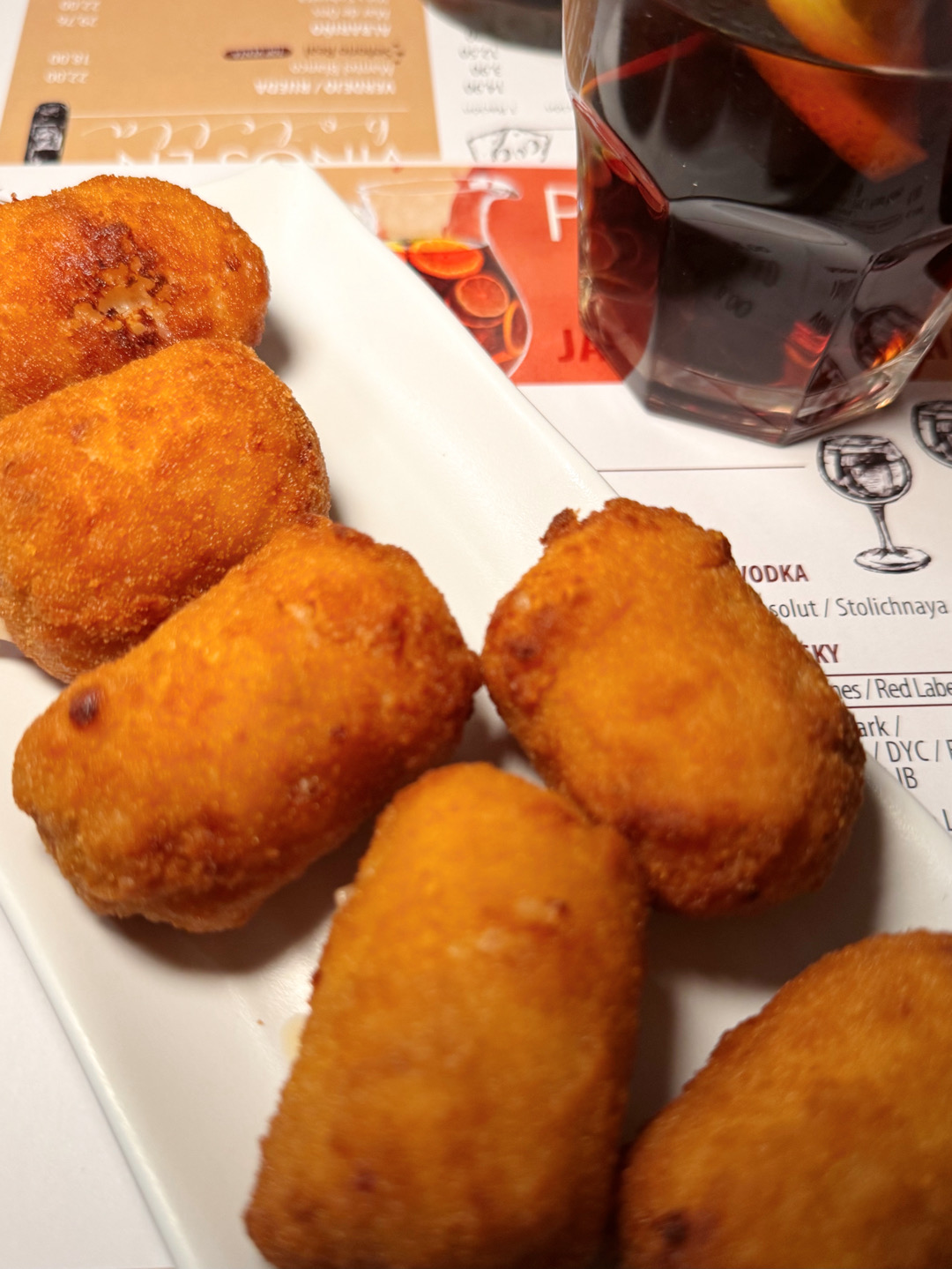 taberna de la copla, taberna madrid, restaurantes madrid, madrid restaurants, aurora vega foodie, madrid foodie, dónde comer en madrid, qué hacer en madrid, planes  en madrid taberna de la copla, taberna madrid, restaurantes madrid, madrid restaurants, aurora vega foodie, madrid foodie, dónde comer en madrid, qué hacer en madrid, planes  en madrid