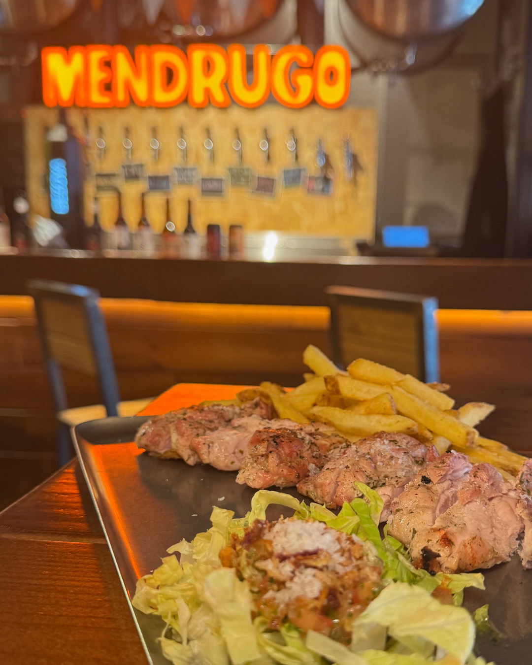 Y el pollo a la brasa con chimichurri destaca por su sabor auténtico y la calidad de la materia prima. Y el pollo a la brasa con chimichurri destaca por su sabor auténtico y la calidad de la materia prima.