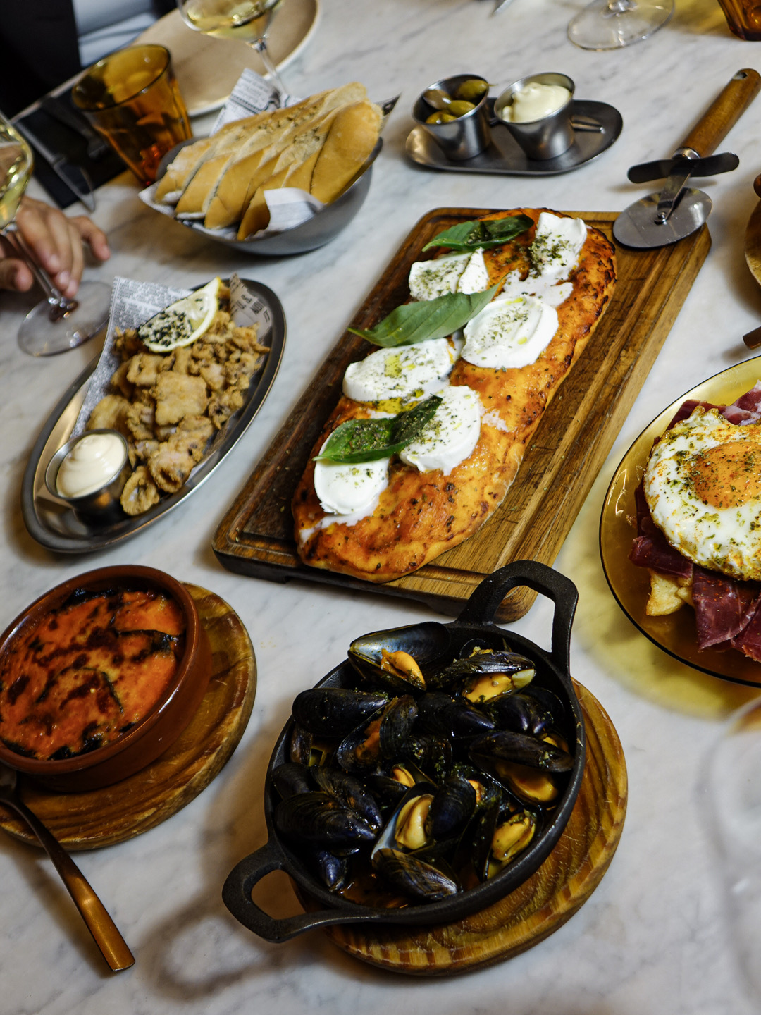 menús para grupos restaurante brutal, menús para grupos mallorca, restaurante brutal palma, restaurantes mallorca, mallorca restaurants, dónde comer en mallorca, comunicación v, mav magazine, aurora vega foodie, creación de contenido mallorca