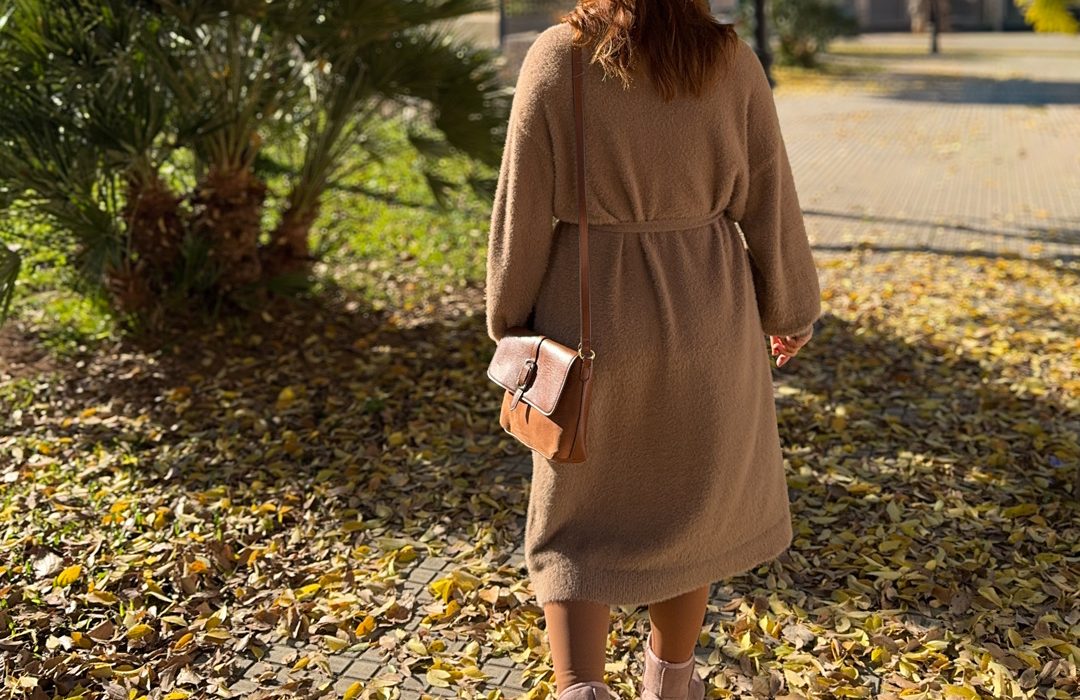 fashion blogger mallorca, personal shopper mallorca, mav magazine, igersmallorcafashion, aurora vega personal shopper, inspiración looks deportivos mocha y colores beige