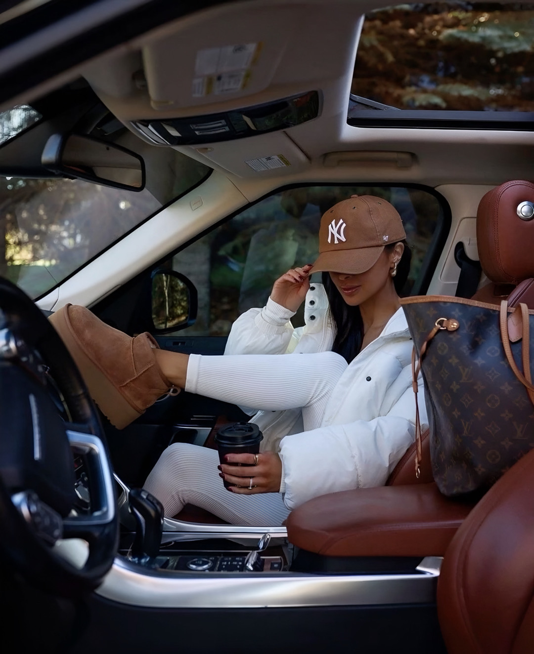 mocha and neutrals sport looks, inspiración looks deportivos mocha y colores neutros, inspo  sport chic looks, inspiración looks, looks deportivos, mav magazine, personal shopper