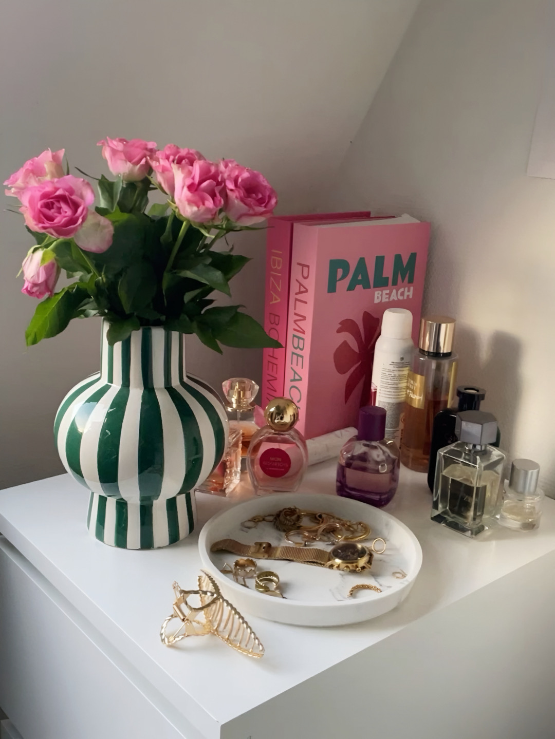 libros decorativos ciudades, dónde comprar libros decorativos, tendencias deco, mav magazine