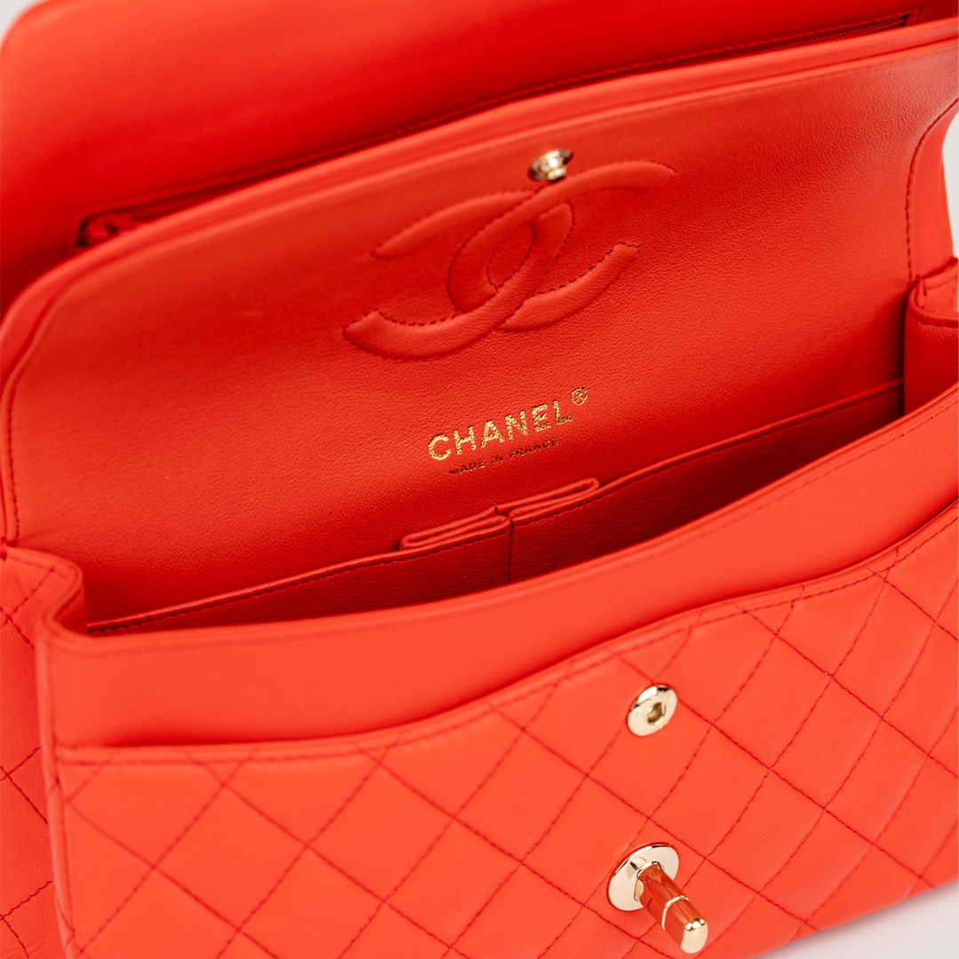 LOUÉ alquiler y venta bolsos de lujo, alquiler bolsos chanel, venta segunda mano bolsos chanel, aurora vega personal shopper, mav magazine, aurora vega estilista