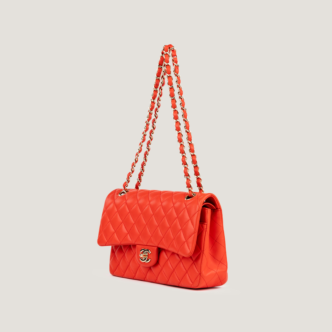 LOUÉ alquiler y venta bolsos de lujo, alquiler bolsos chanel, venta segunda mano bolsos chanel, aurora vega personal shopper, mav magazine, aurora vega estilista