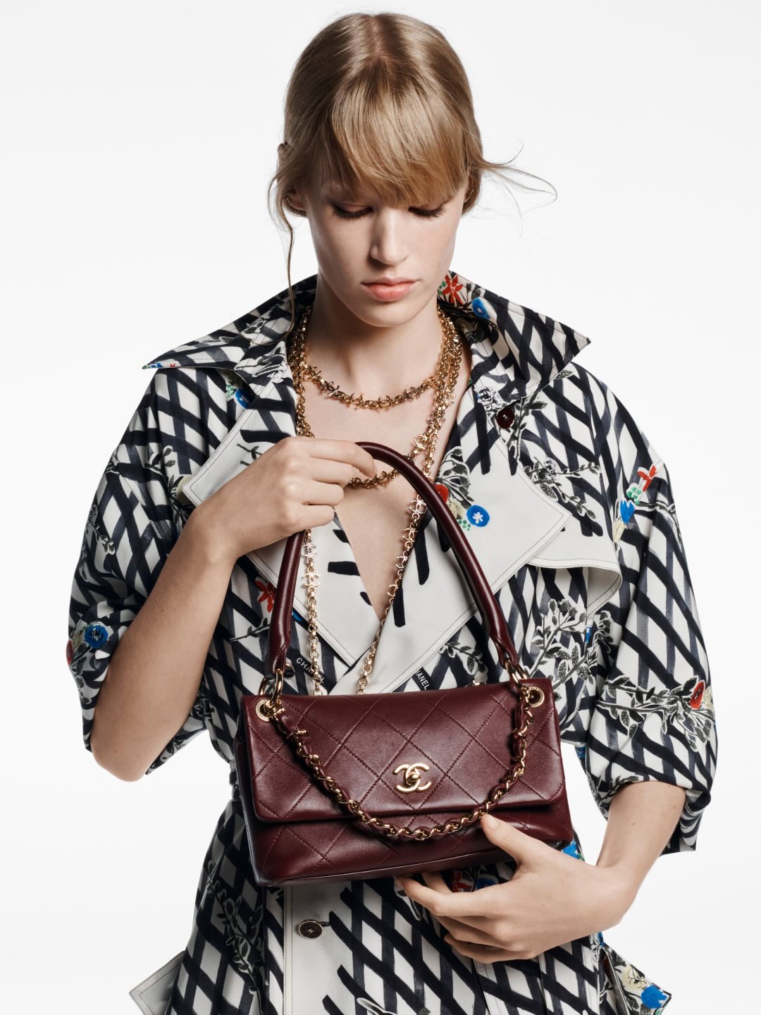 LOUÉ alquiler y venta bolsos de lujo, alquiler bolsos chanel, venta segunda mano bolsos chanel, aurora vega personal shopper, mav magazine, aurora vega estilista